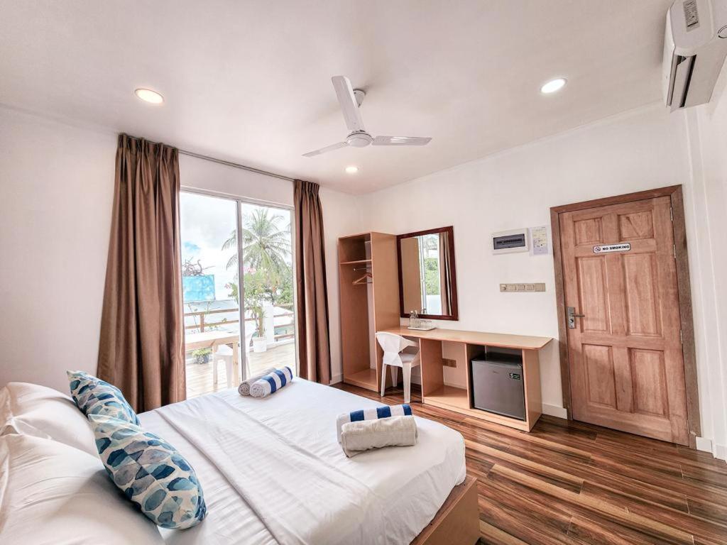 Raalhu Fonu Maldives Hotel Mahibadhoo Екстериор снимка